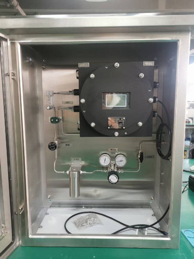 在線式防爆氧氣分析系統（小機箱）